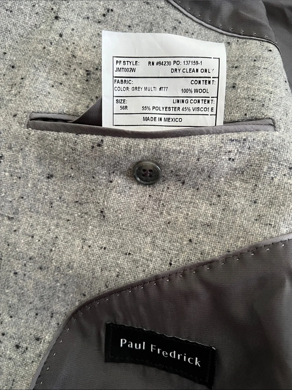 NWT. 100% Wool Paul Fredrick Light Gray Speckled Sport Coat